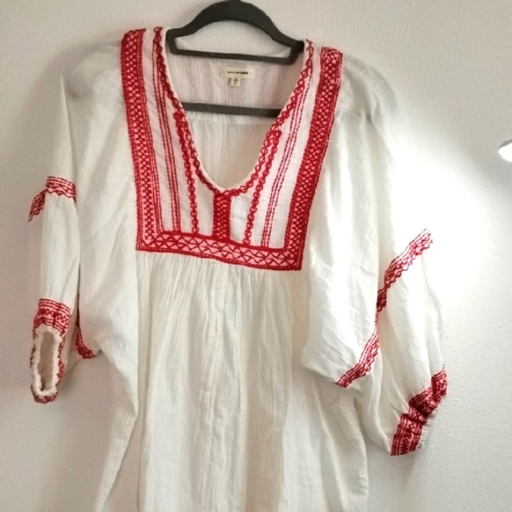 Embroidered White and Red Women's Top. Medium